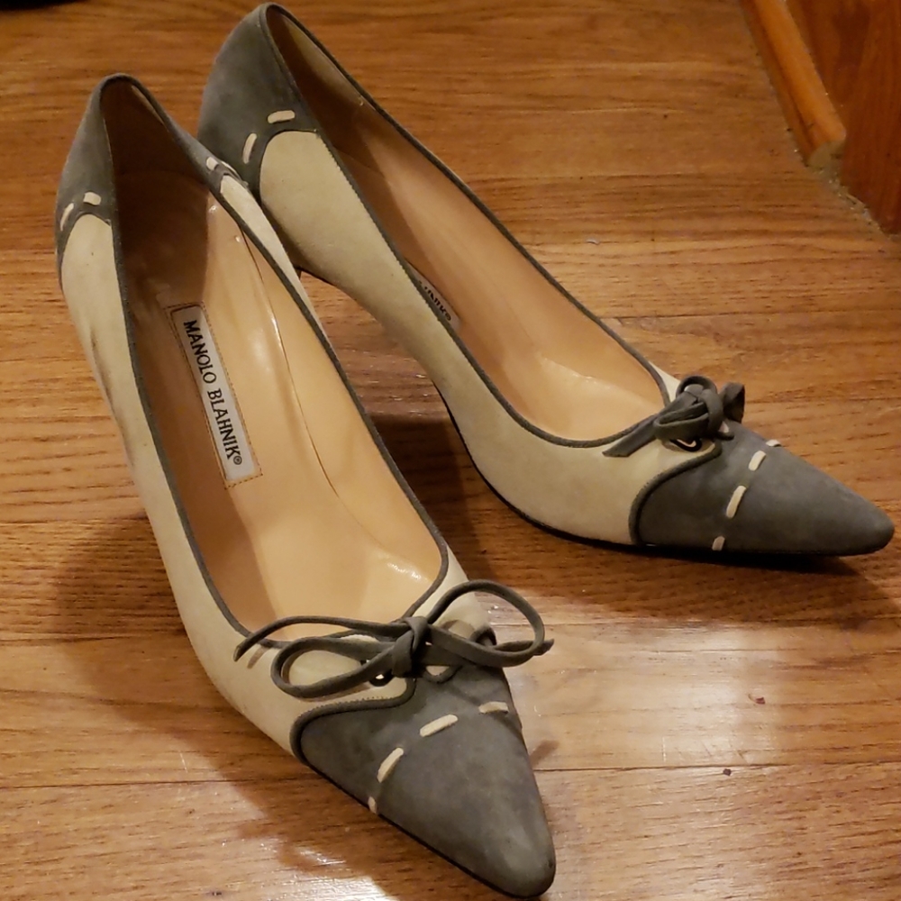 Manolo Blahnik size 41 pumps